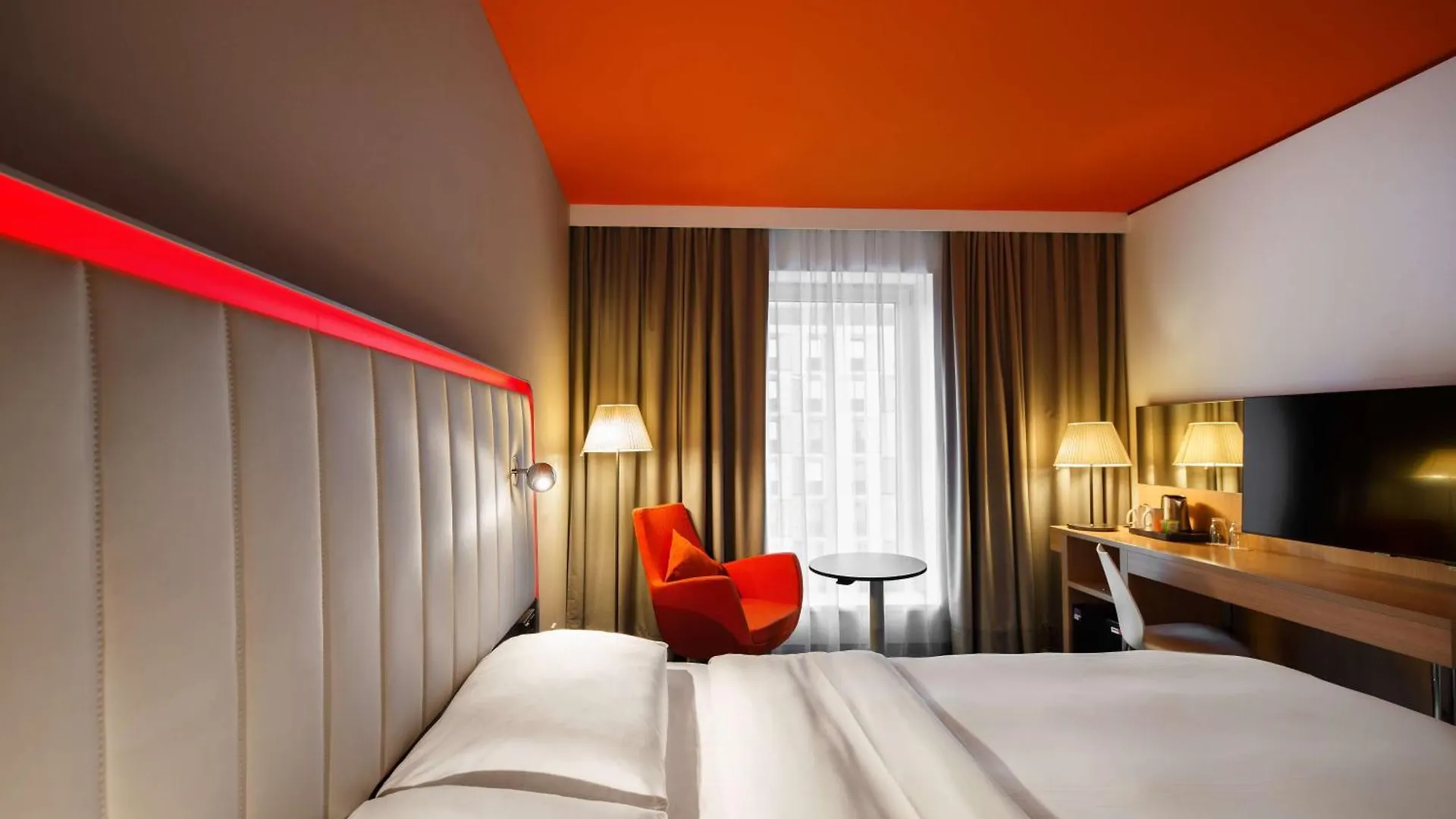 *** Hotel Park Inn By Radisson Frankfurt Airport Frankfurt am Main Alemanha